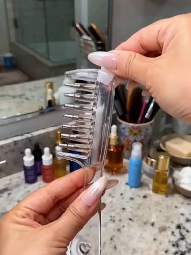 Transparent Hair Oil Comb Applicator Massage with Built-In Liquid Reservoir